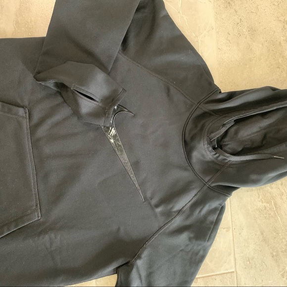 Nike Swoosh Therma Hoodie - Like New - Picture 7 of 9